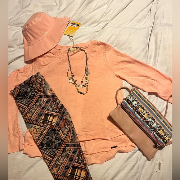 NWT Spring Bundle πΈππ·π₯ - Picture 2 of 11